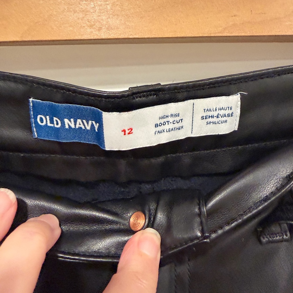 VEGAN LEATHER Pant, Old Navy - Picture 3 of 10